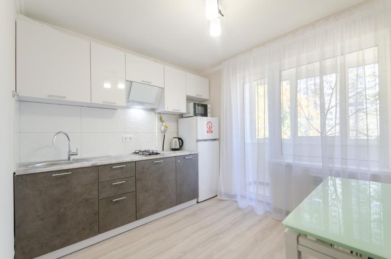 Artal Apartment On Obolonskaya Square 1 Kiev Exterior foto